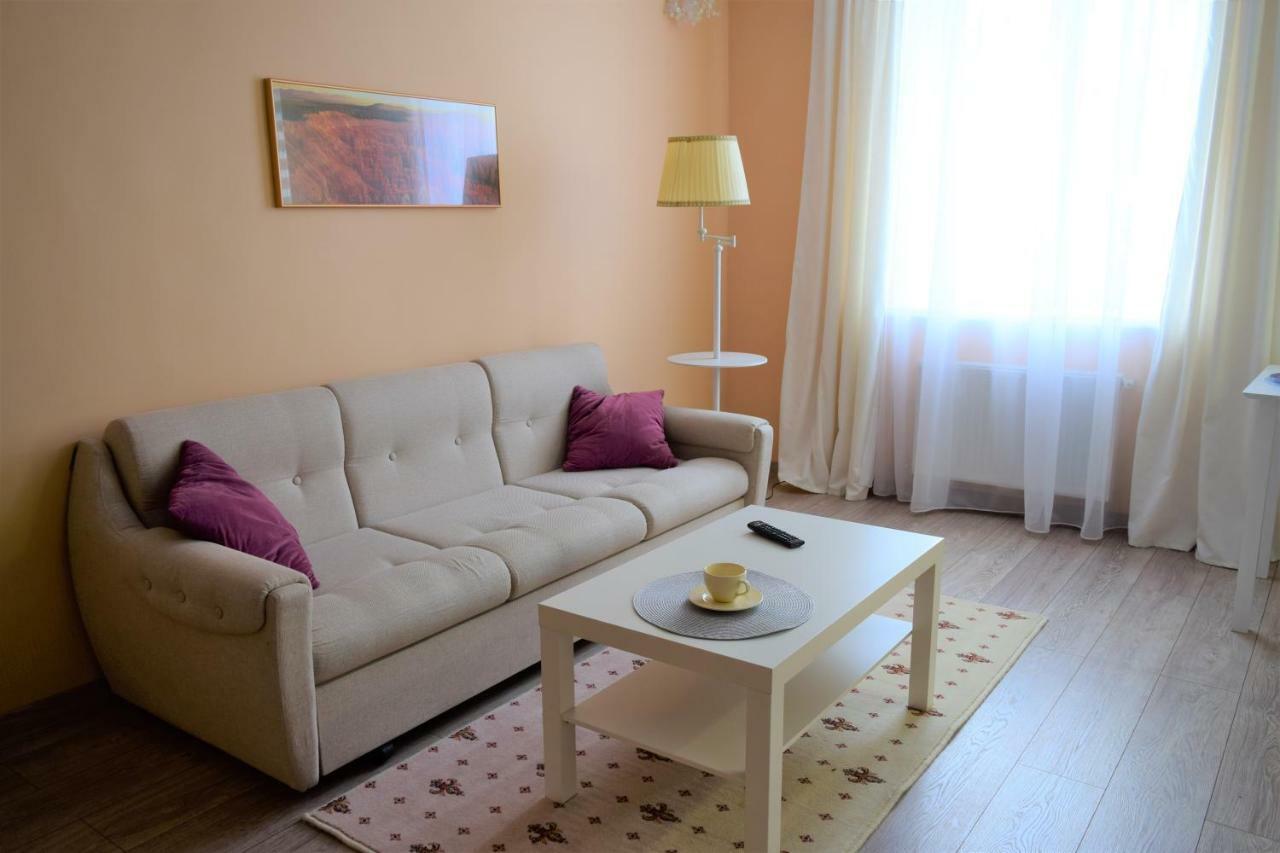 Comfortable One-bedroom *